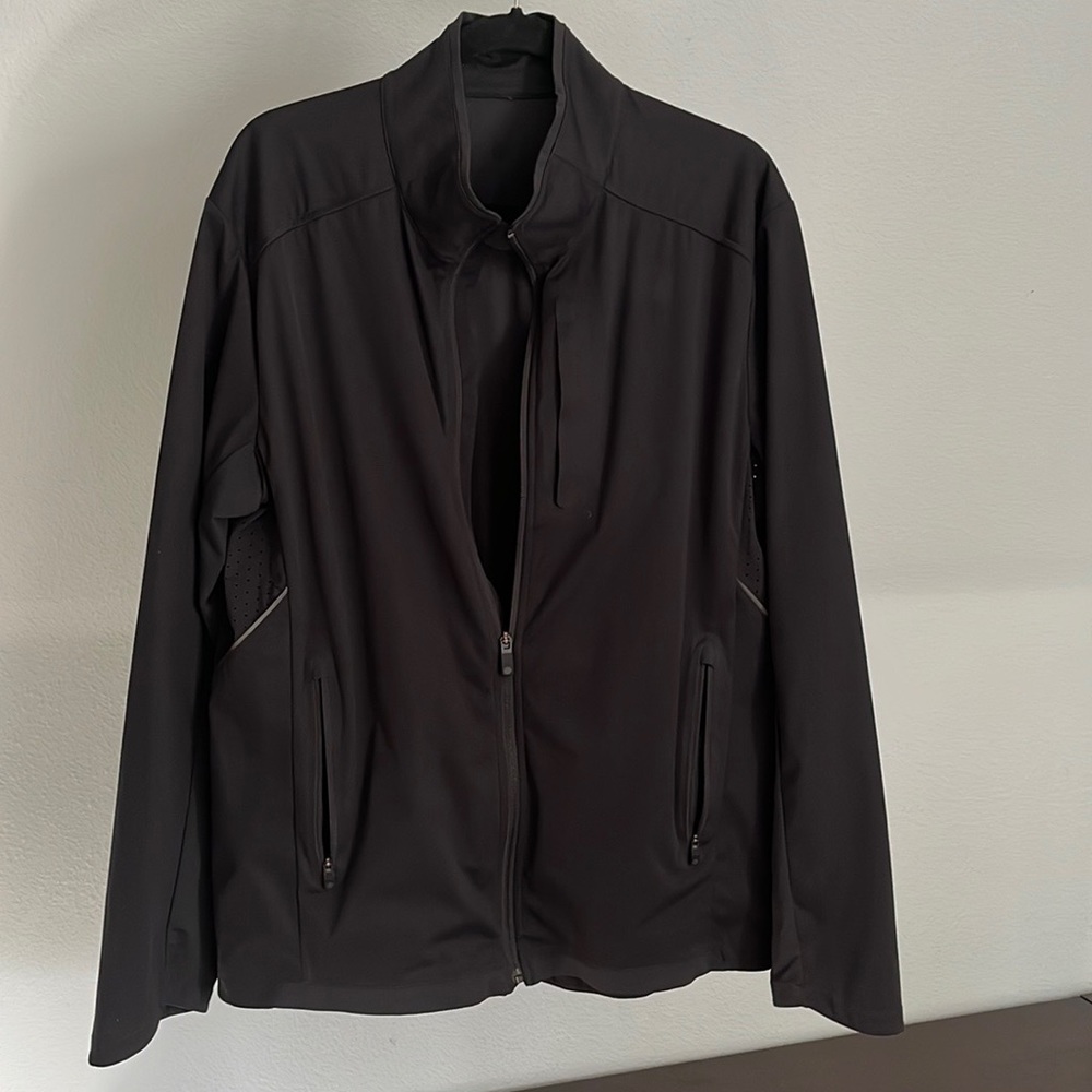 Lululemon men’s On The Move full zip jacket, size L